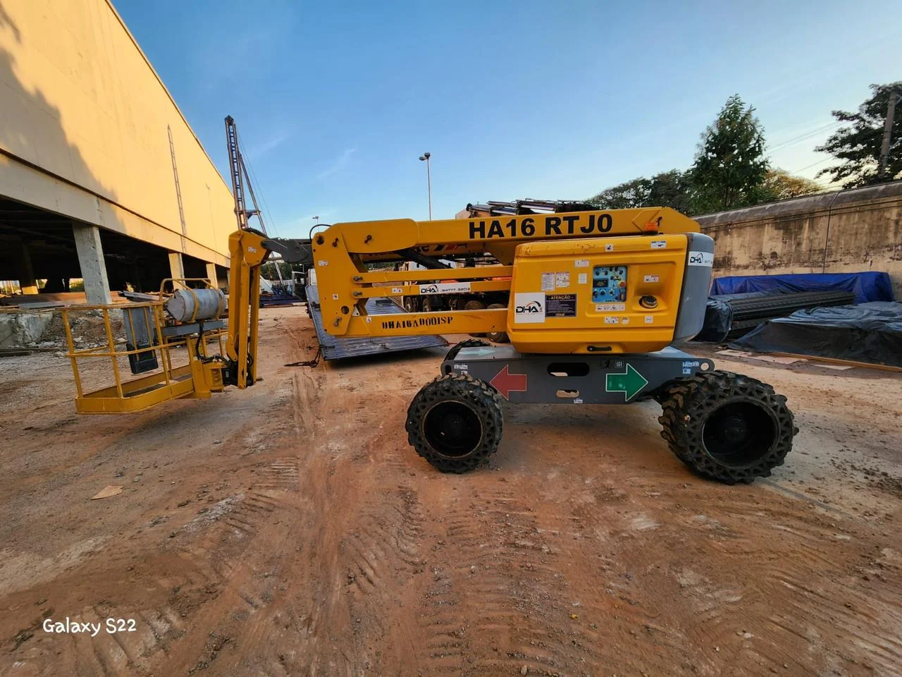 Equipamento DHA em operação da ABC Demolidora